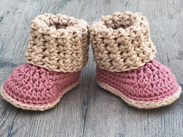 Cuffed Baby Booties – Share a Pattern