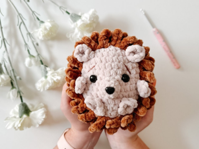 crochet Herbie Hedgehog free pattern