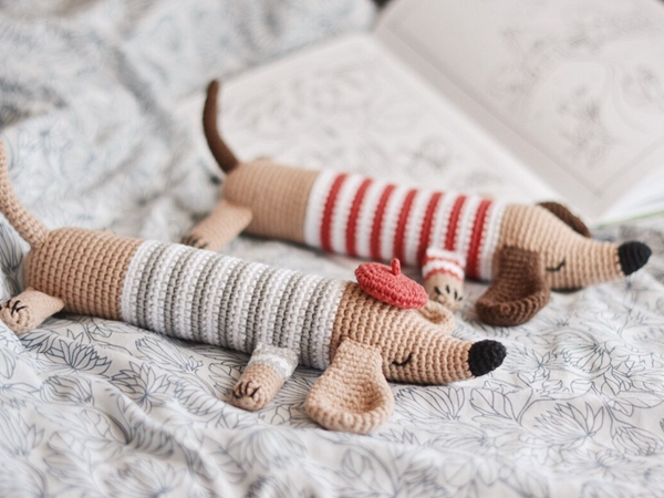 CROCHET Funny Dachshund Dog EASY PATTERN