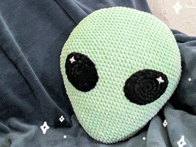 crochet Alien Cushion easy pattern