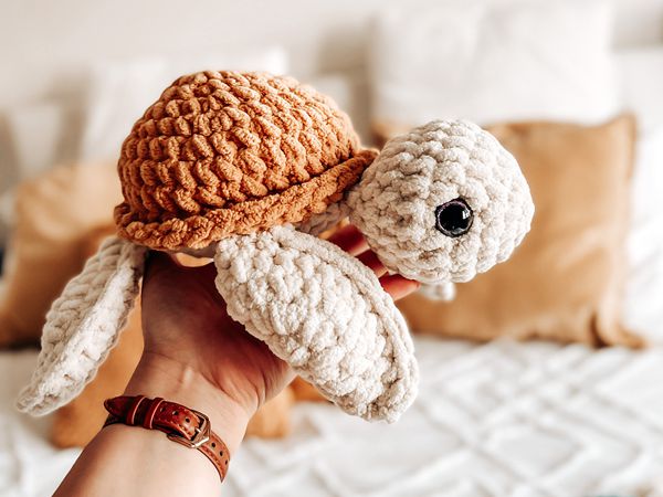 crochet Fred The Sea Turtle free pattern