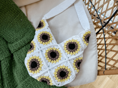 crchet Granny Square Sunflower Bag free pattern