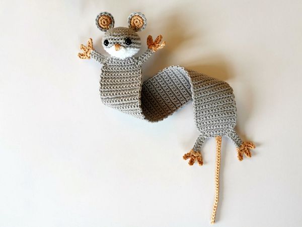 crochet Mouse Bookmark easy pattern